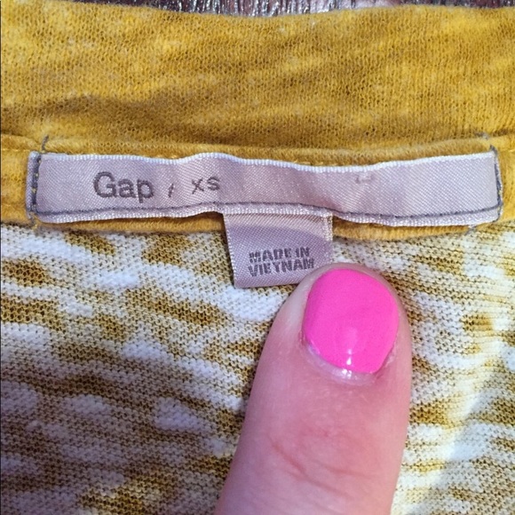 GAP Pink & Yellow Ombré Casual Tee - Picture 10 of 13